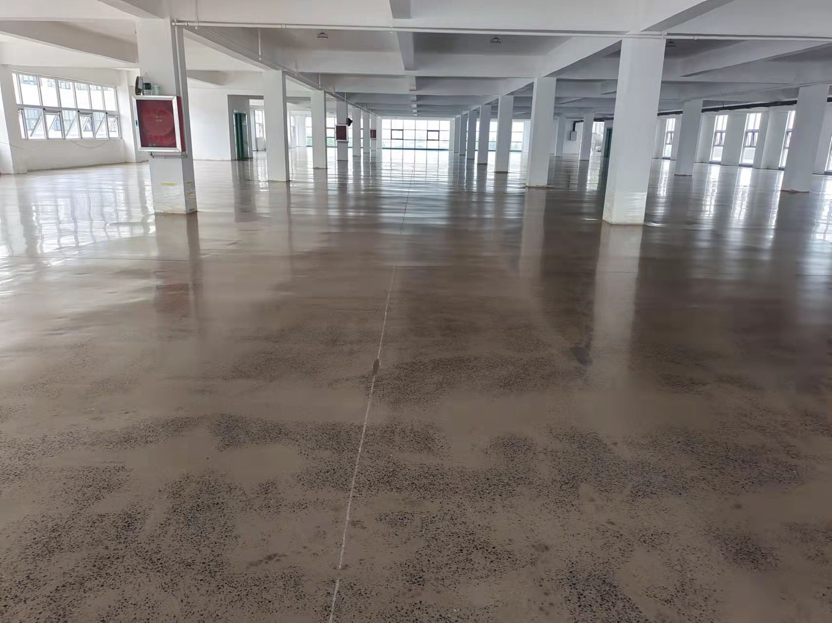 石家莊某企業地坪施工收尾了！